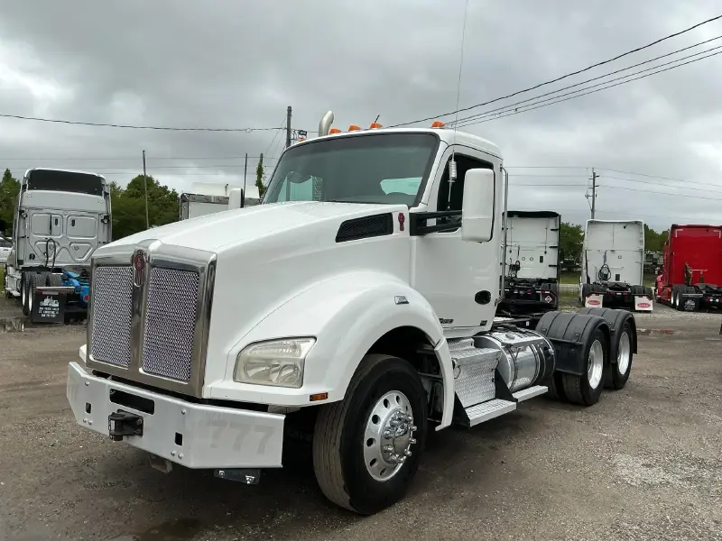 2018 KENWORTH T880