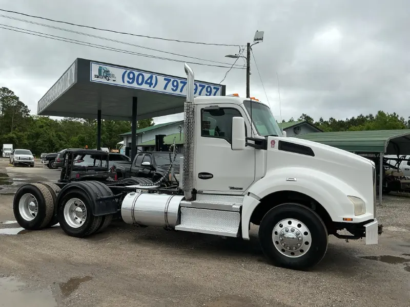 2018 KENWORTH T880