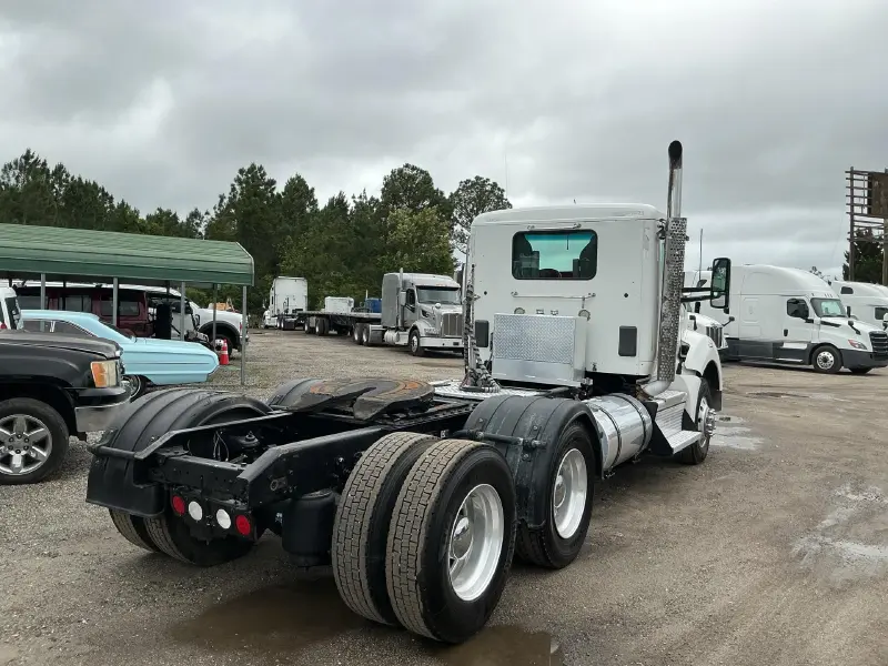 2018 KENWORTH T880
