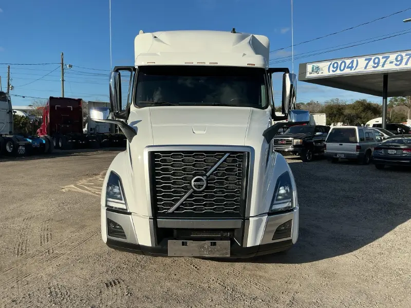 2024 VOLVO VNL