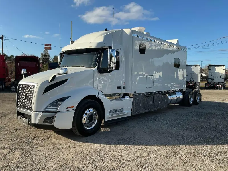 2024 VOLVO VNL