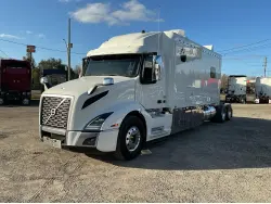 2024 VOLVO VNL