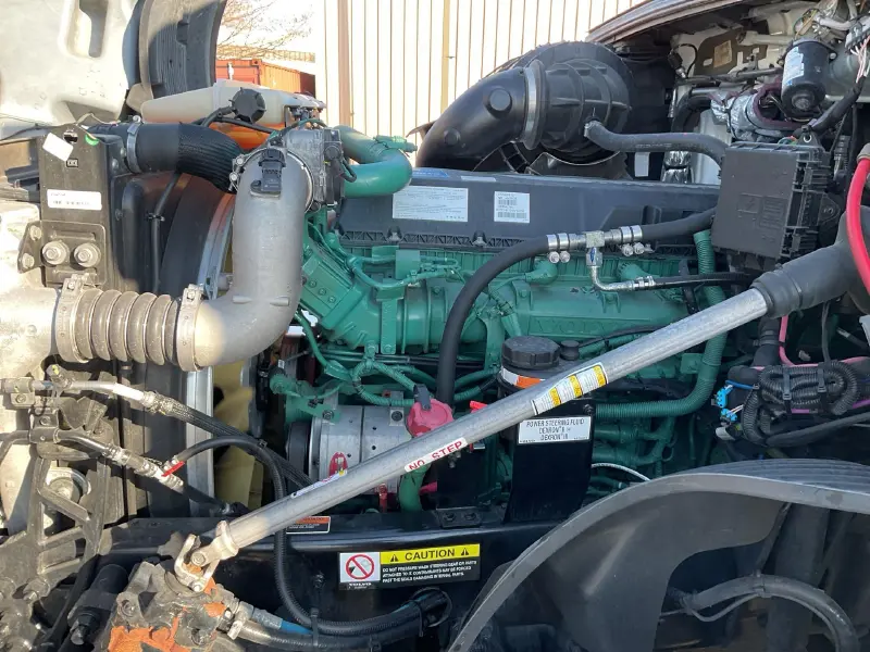2024 VOLVO VNL