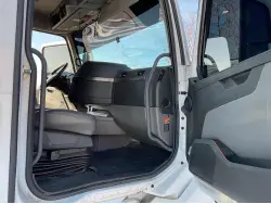2024 VOLVO VNL