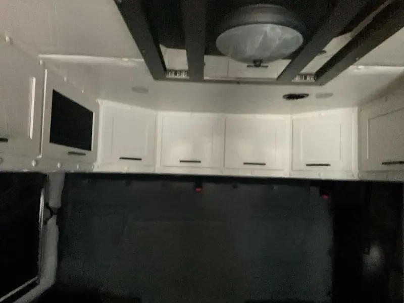 2024 VOLVO VNL