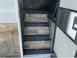 2024 VOLVO VNL