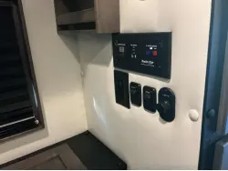 2024 VOLVO VNL