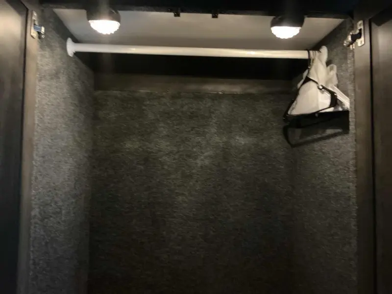 2024 VOLVO VNL