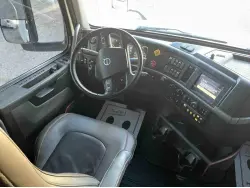 2024 VOLVO VNL