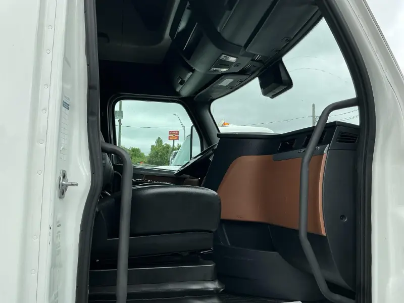 2022 FREIGHTLINER CASCADIA 126