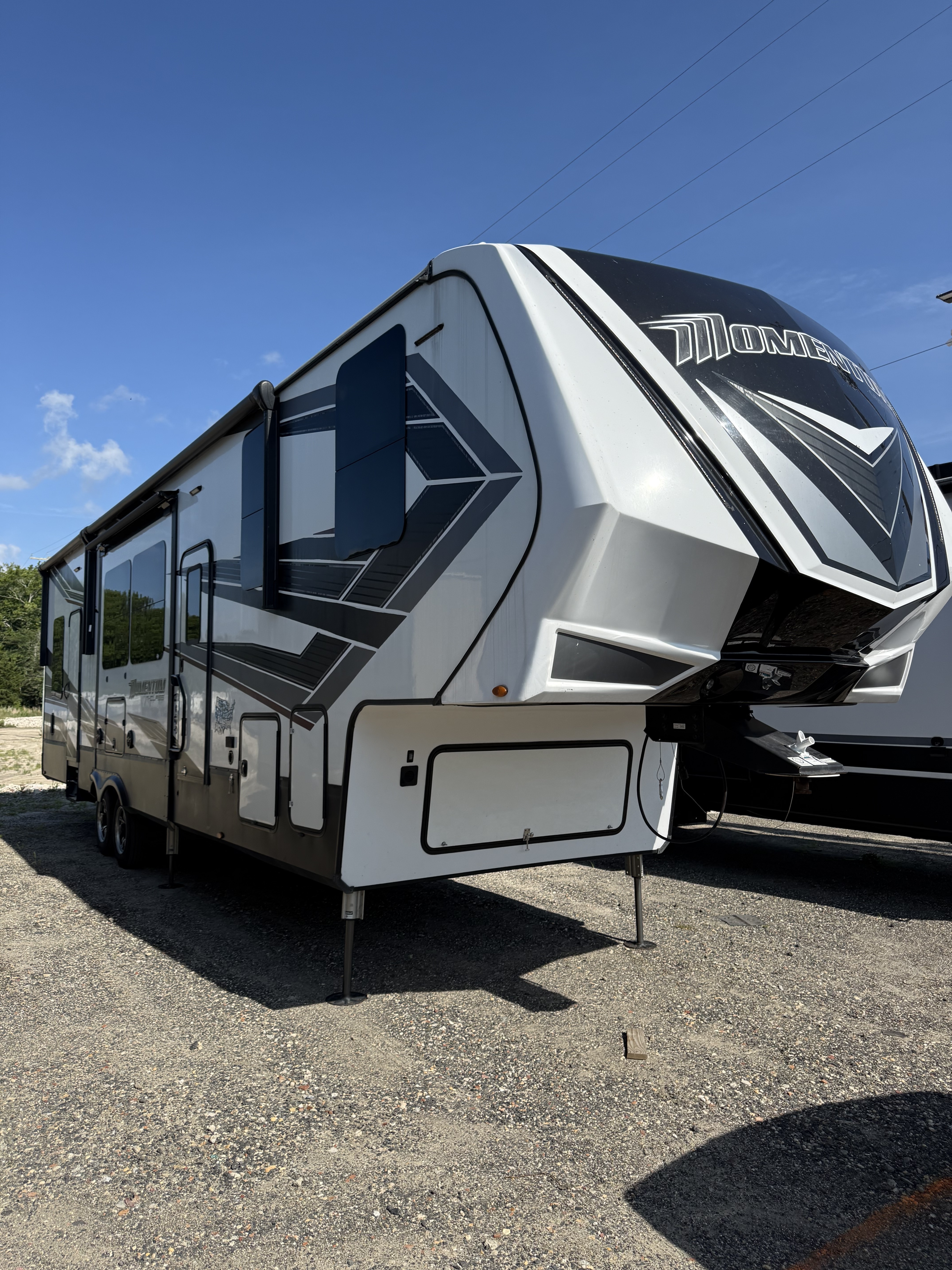 2021 Grand Design MOMENTUM M-CLASS 351M RV