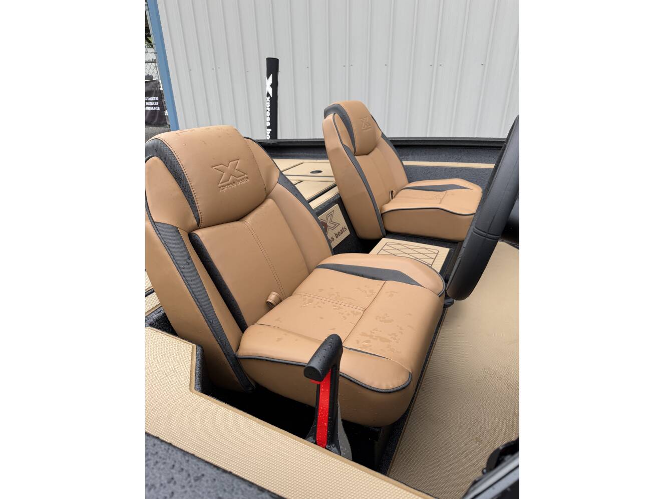 A photo of this 2026 Xpress HYPER-LIFT BASS H18