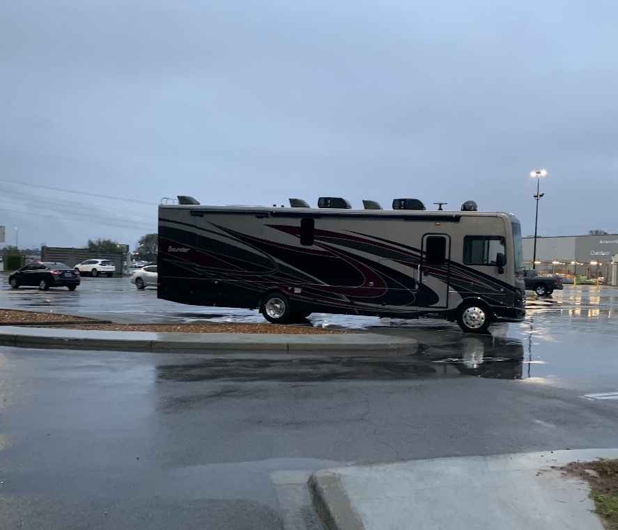 2020 Fleetwood BOUNDER 35K RV