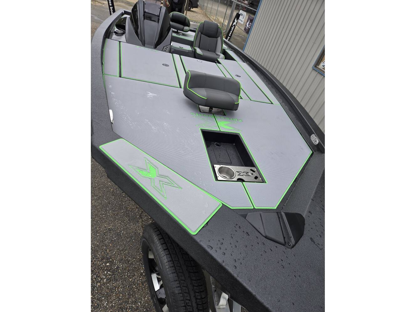 A photo of this 2026 Xpress H20 BASS