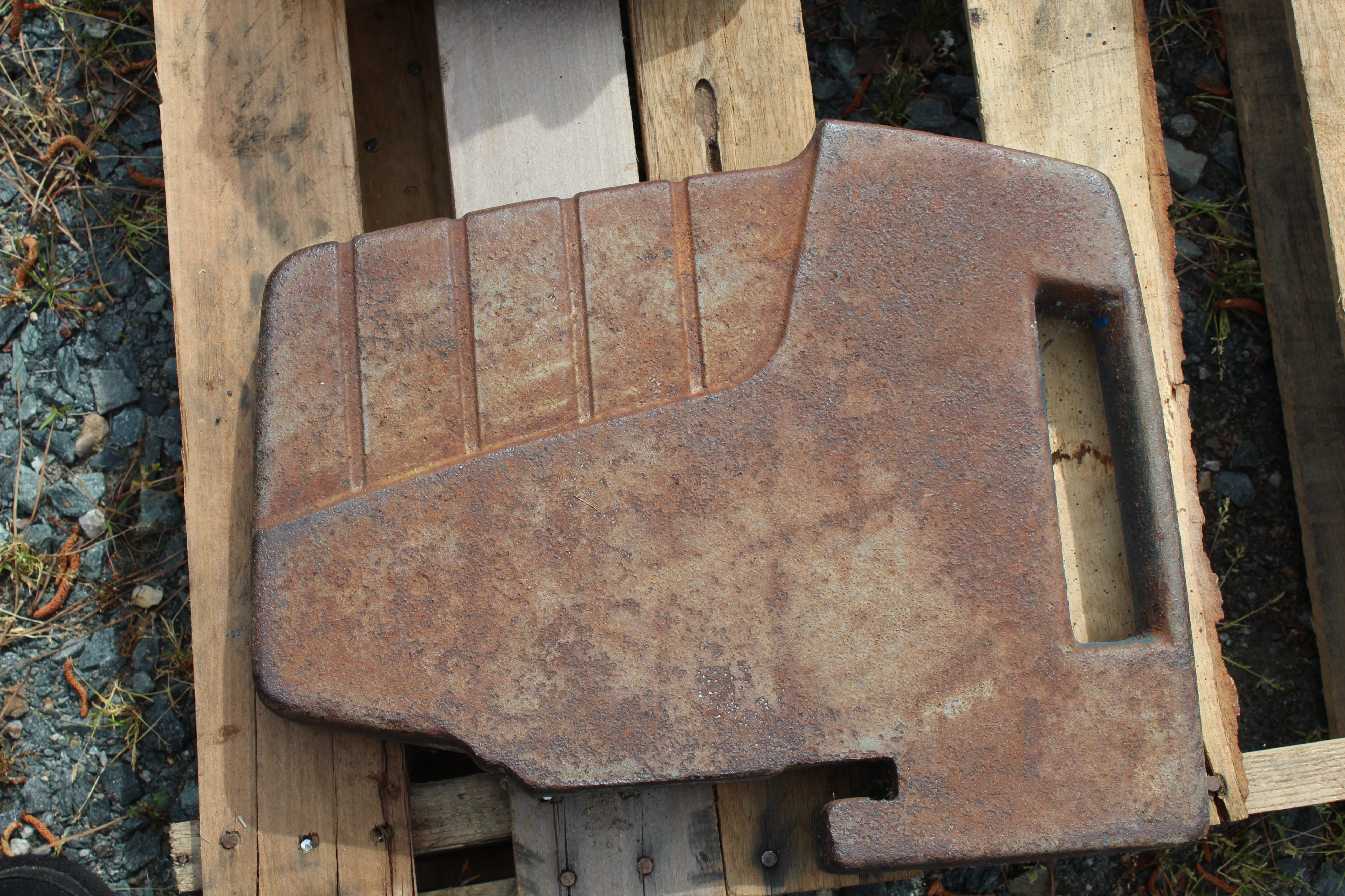 MASSEY FERGUSON Suitcase Weight in Accomac, VA
