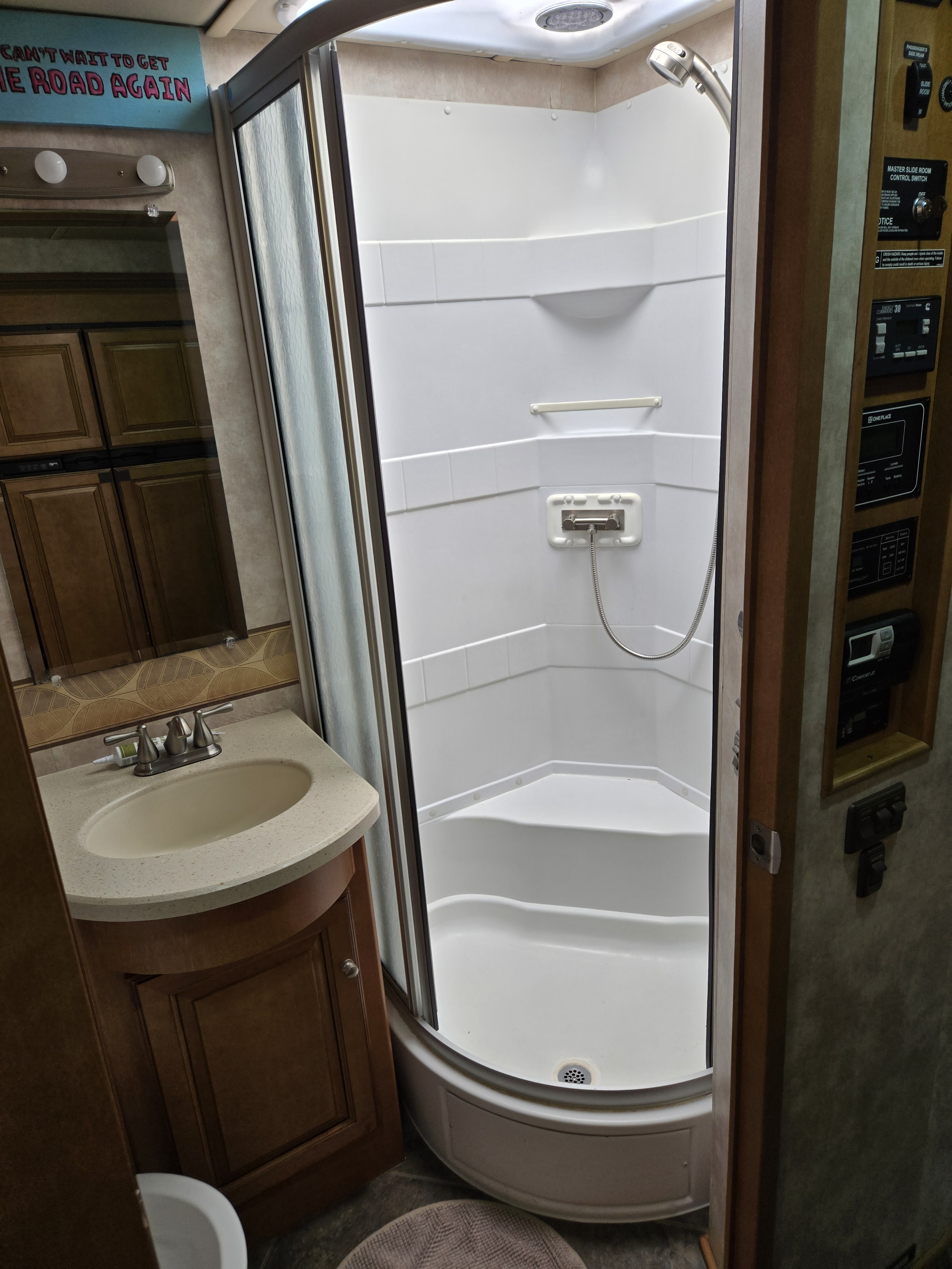2012 Winnebago ADVENTURER 35P in melbourne FL