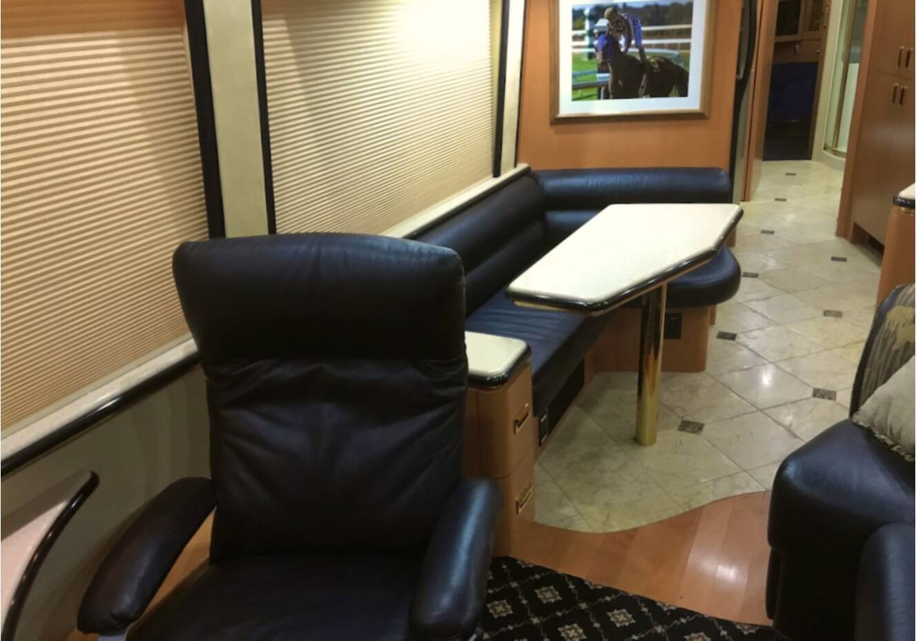 A photo of this 2001 Prevost MARATHON H3-45
