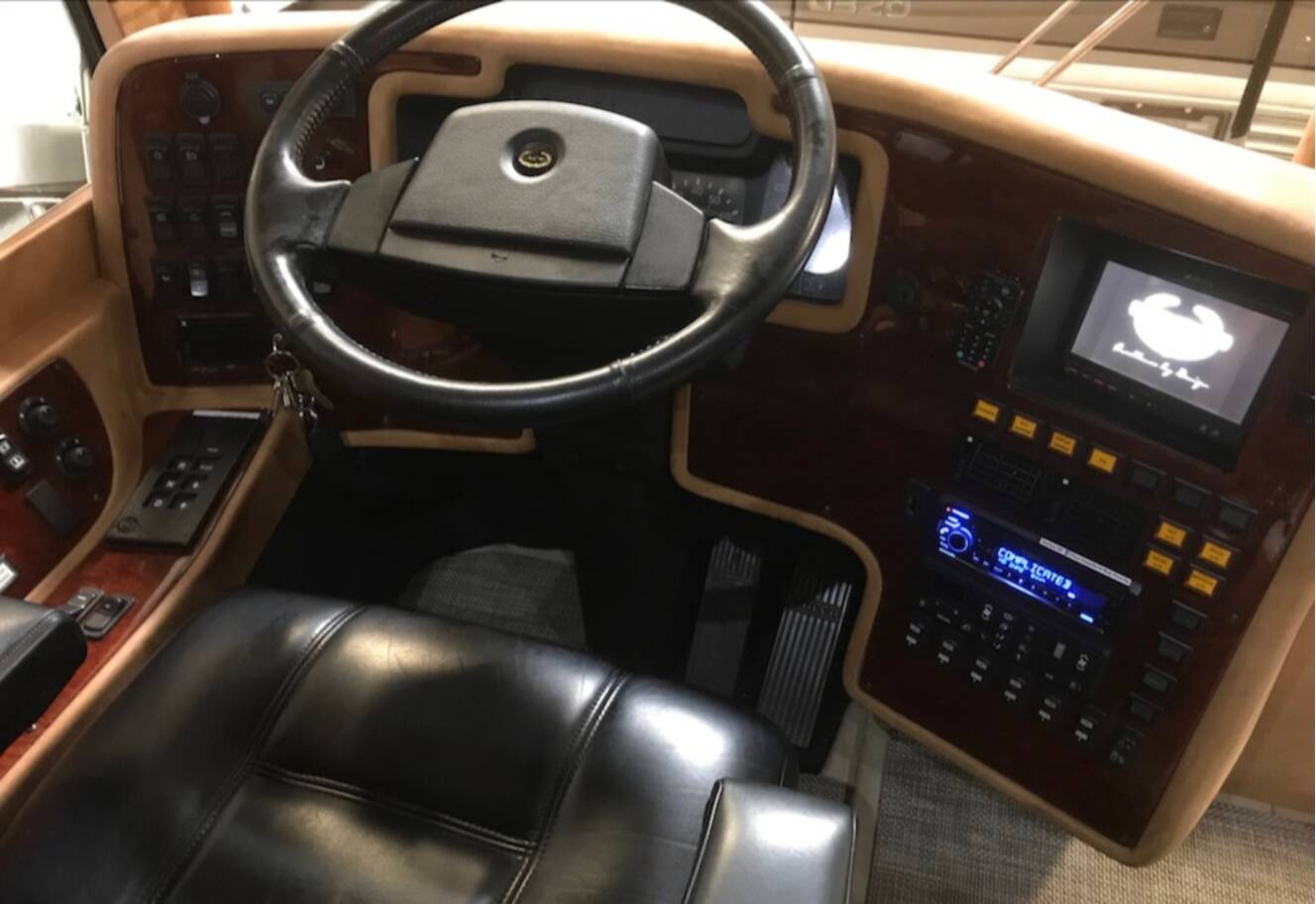 A photo of this 2001 Prevost MARATHON H3-45