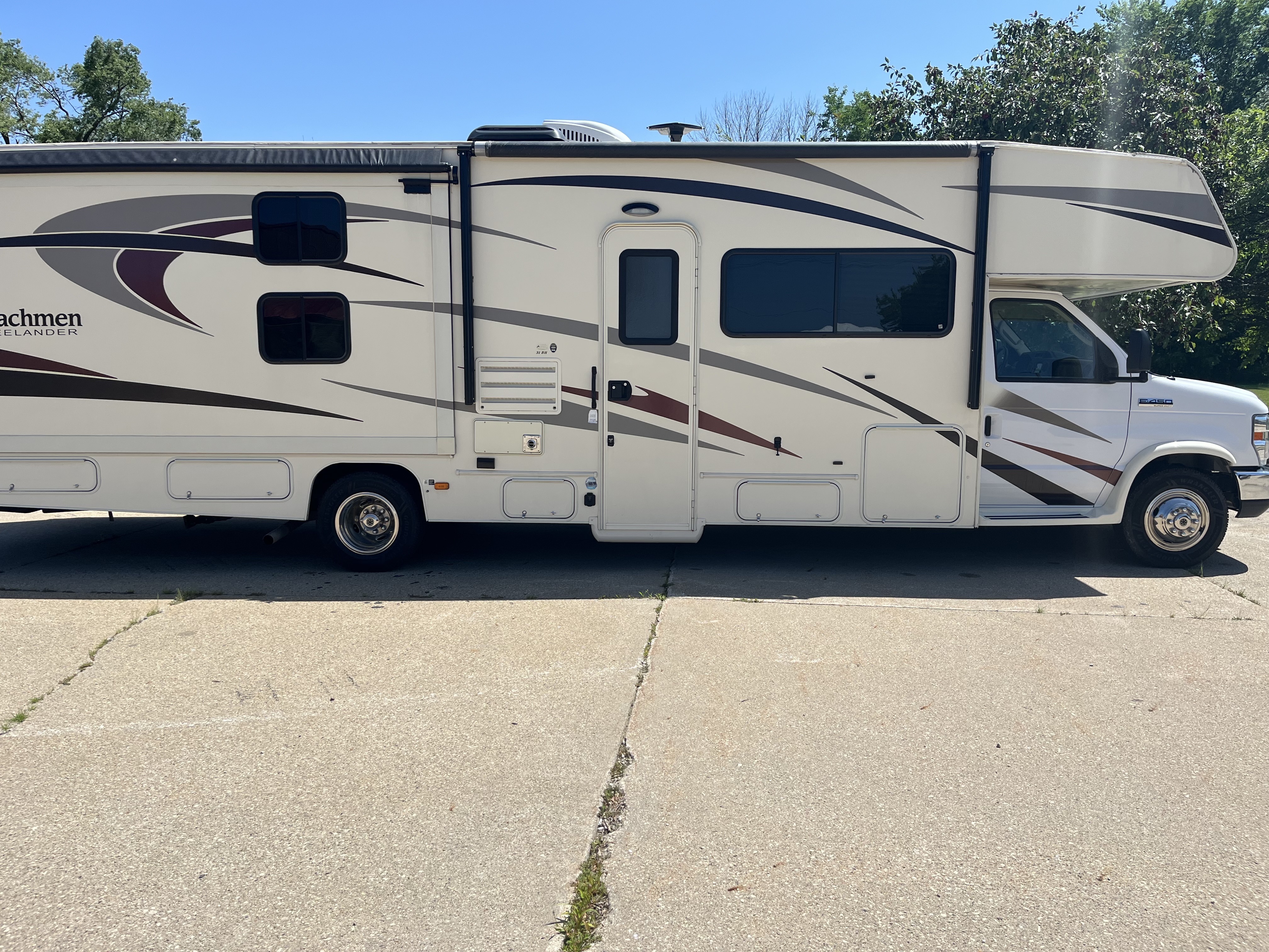 2017 Coachmen FREELANDER 31BH RV