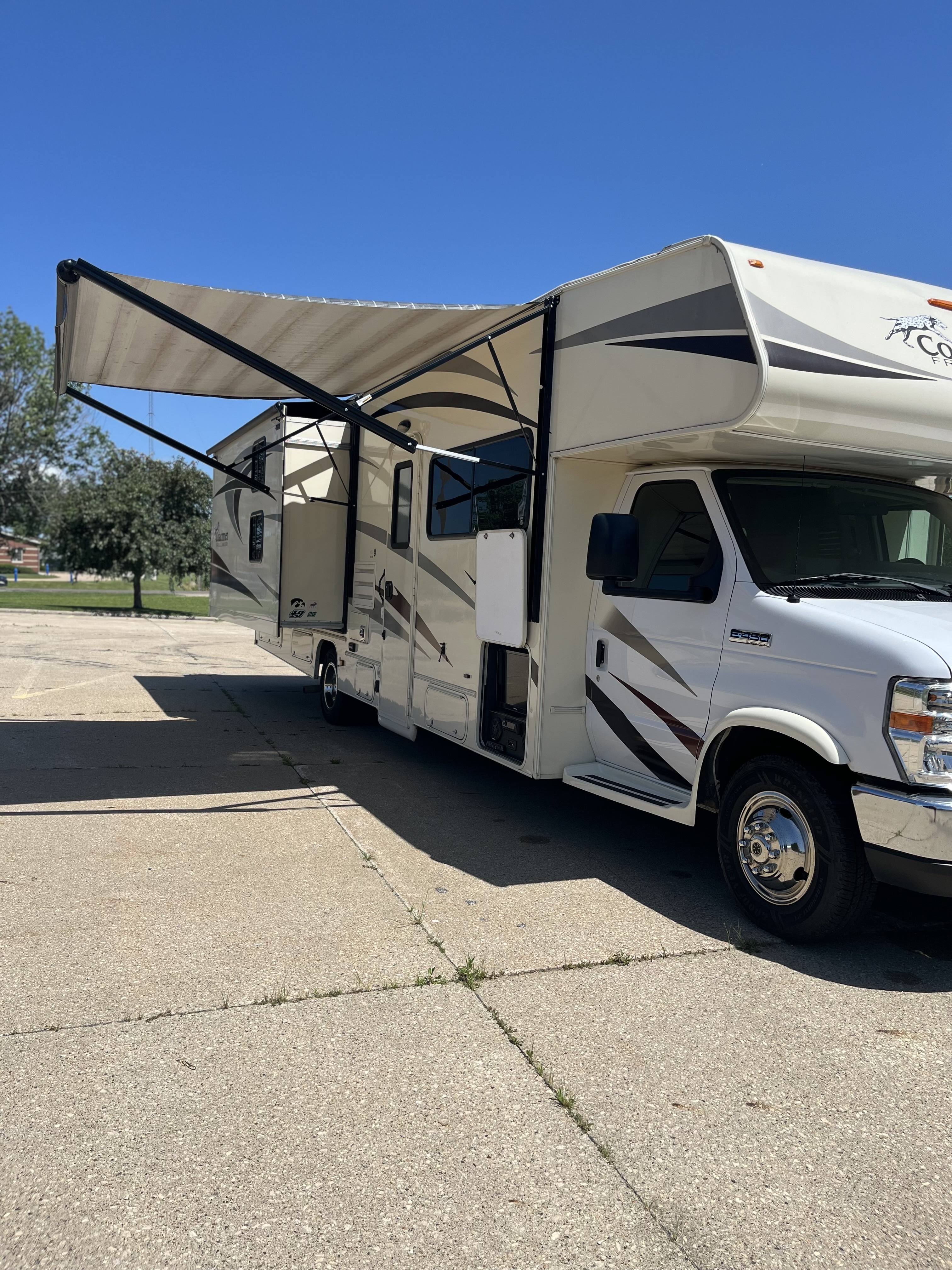 2017 Coachmen FREELANDER 31BH in tipton IA