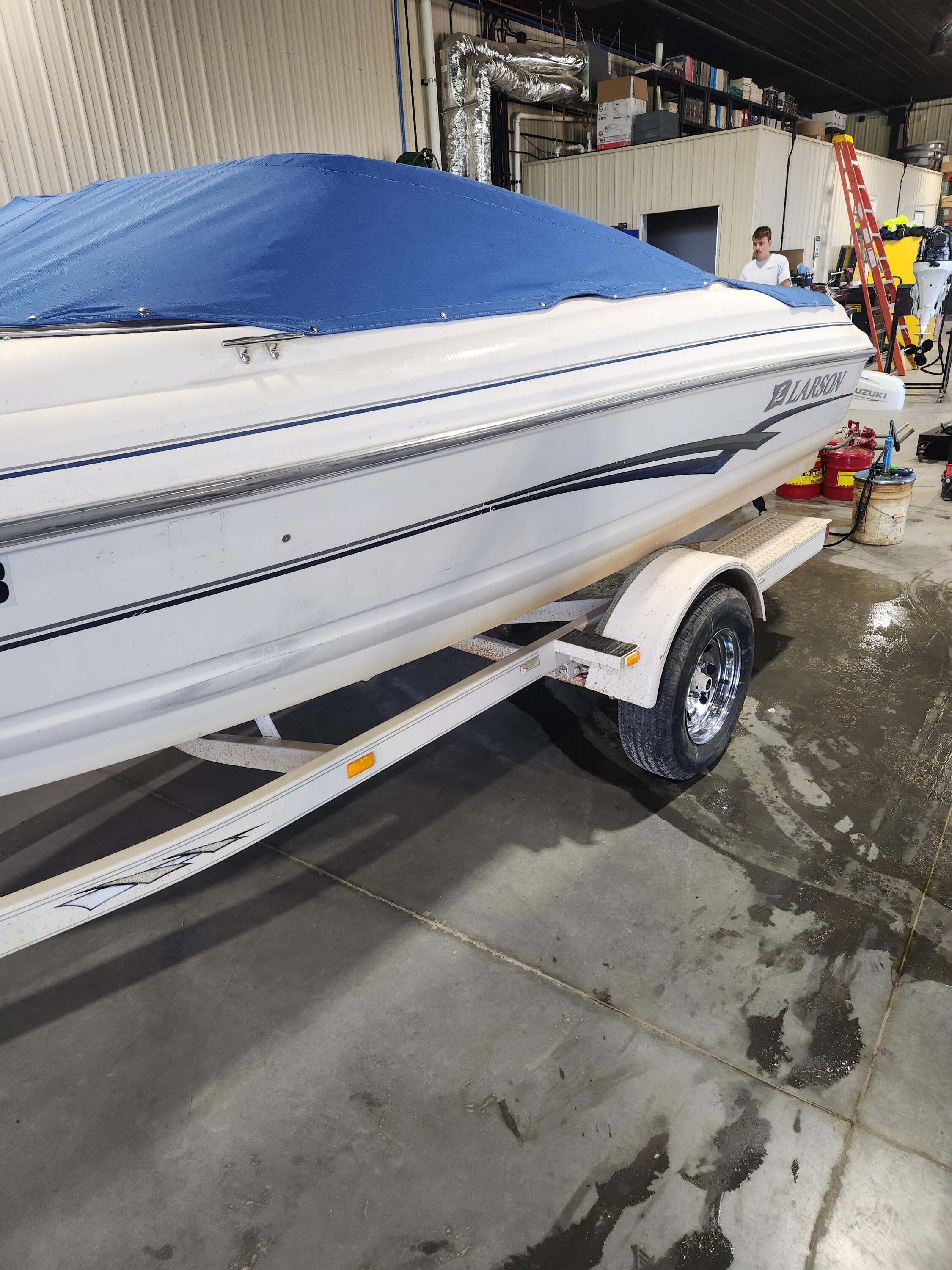 2001 Larson 180SEI in detroit lakes MN