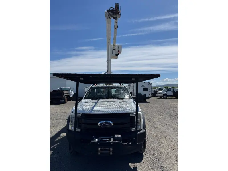 2017 FORD F550