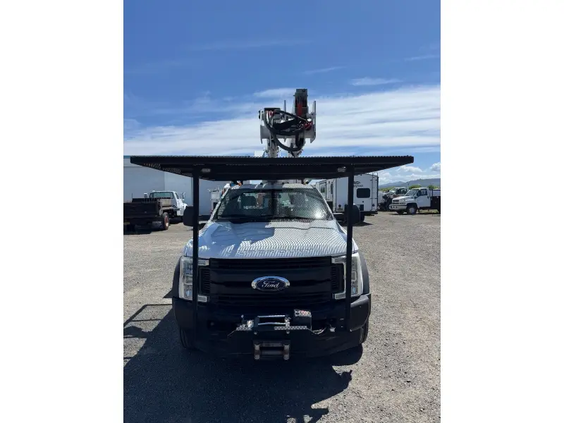 2017 FORD F550