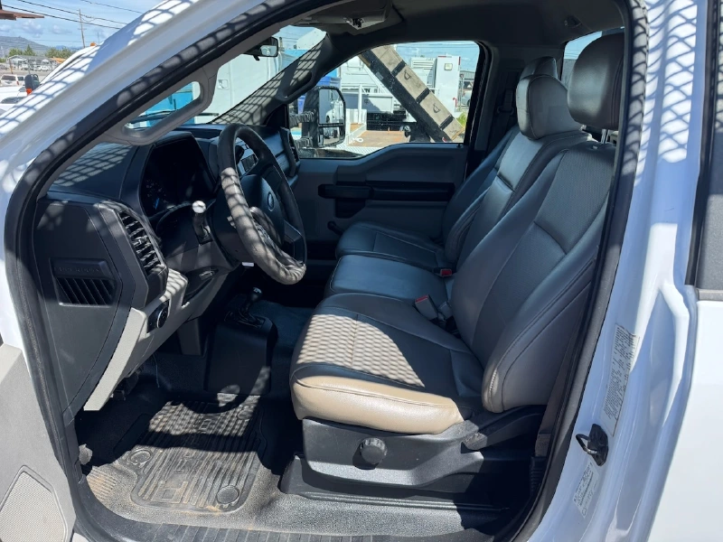 2017 FORD F550