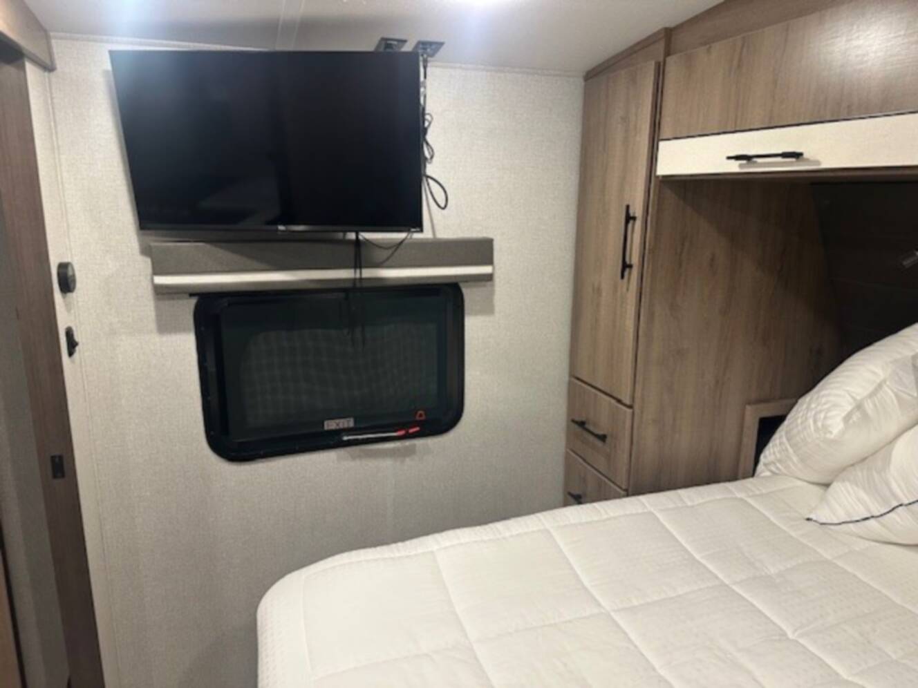 A photo of this 2023 Grand Design IMAGINE 2800BH