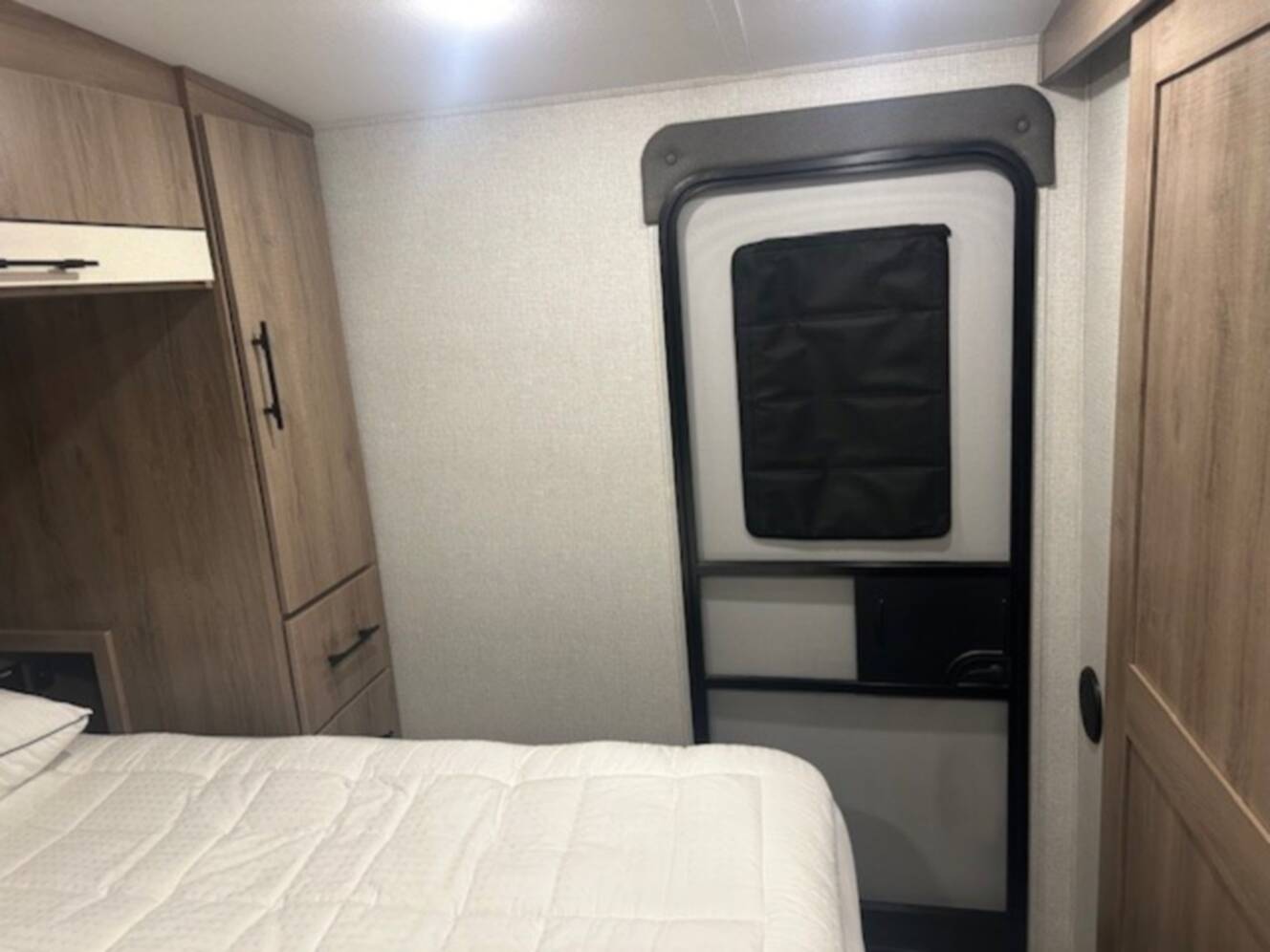 A photo of this 2023 Grand Design IMAGINE 2800BH