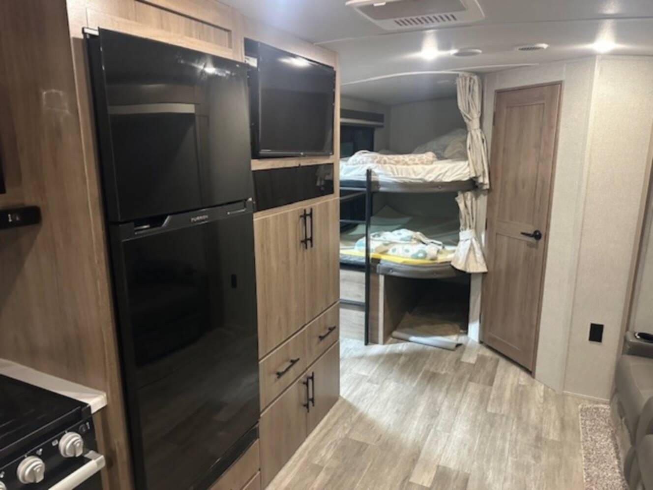 A photo of this 2023 Grand Design IMAGINE 2800BH