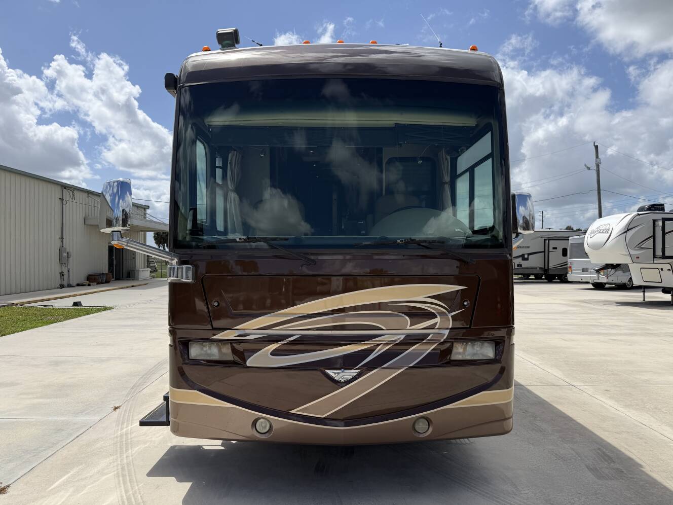 A photo of this 2008 Fleetwood EXCURSION 39R