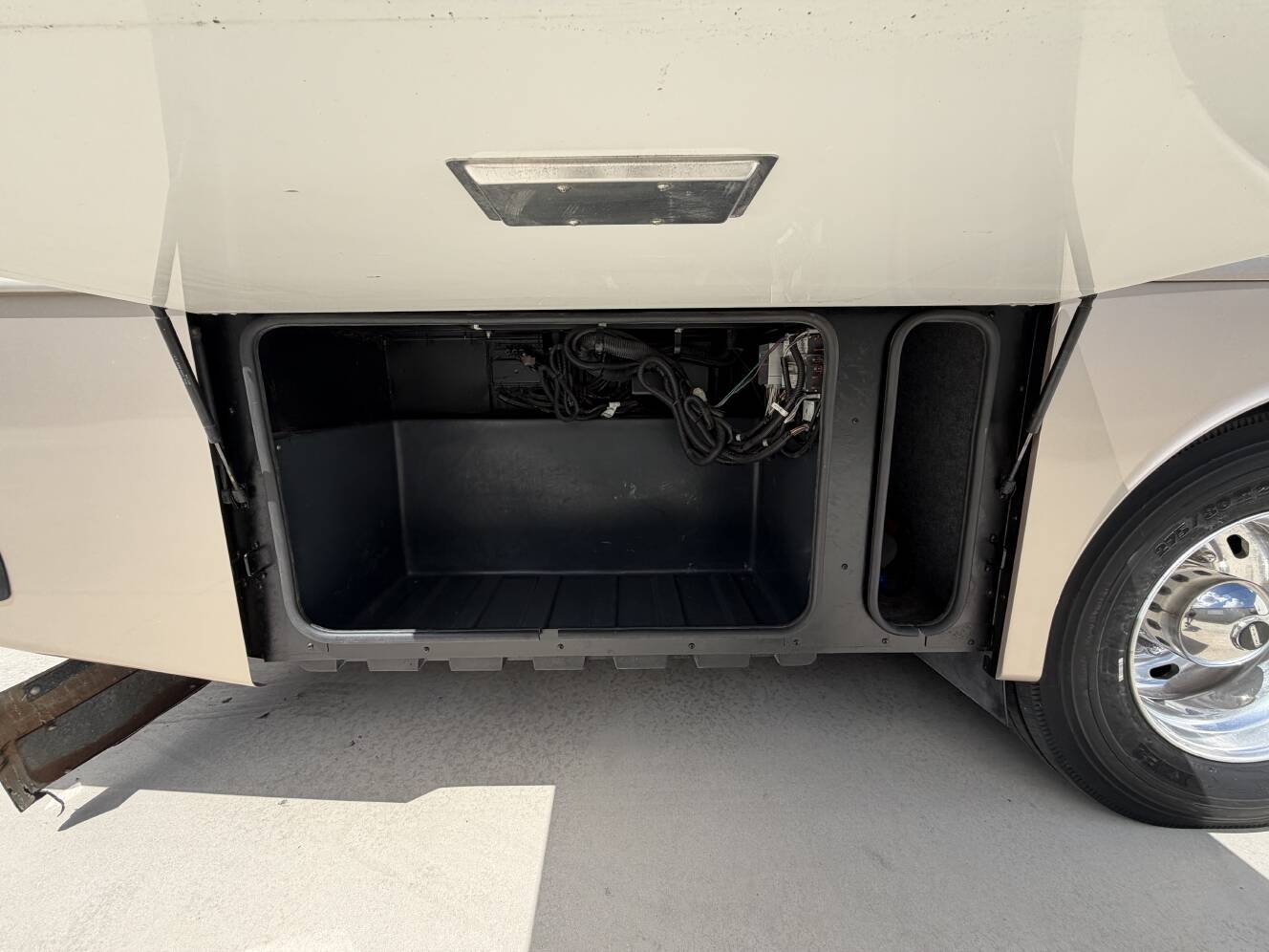 A photo of this 2008 Fleetwood EXCURSION 39R