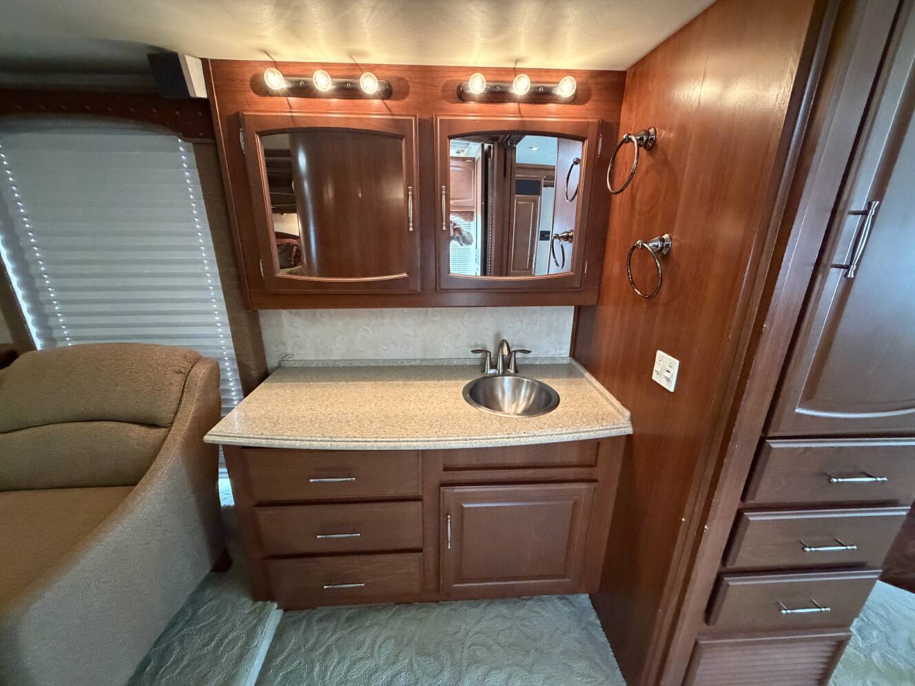 A photo of this 2008 Fleetwood EXCURSION 39R