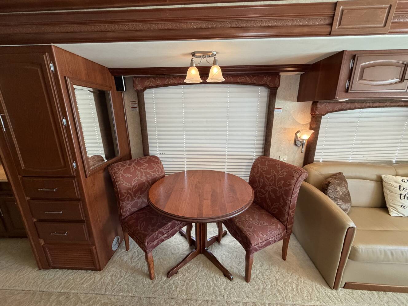A photo of this 2008 Fleetwood EXCURSION 39R