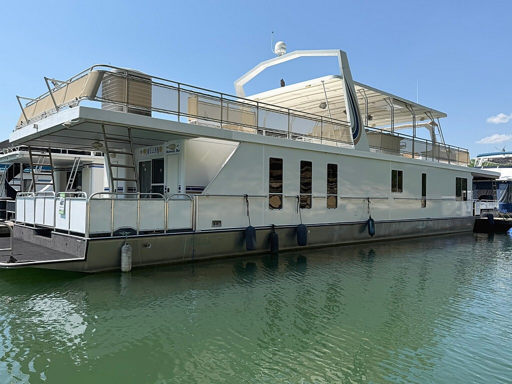 2004 Horizon Houseboat 18' x 85' Widebody in monticello KY