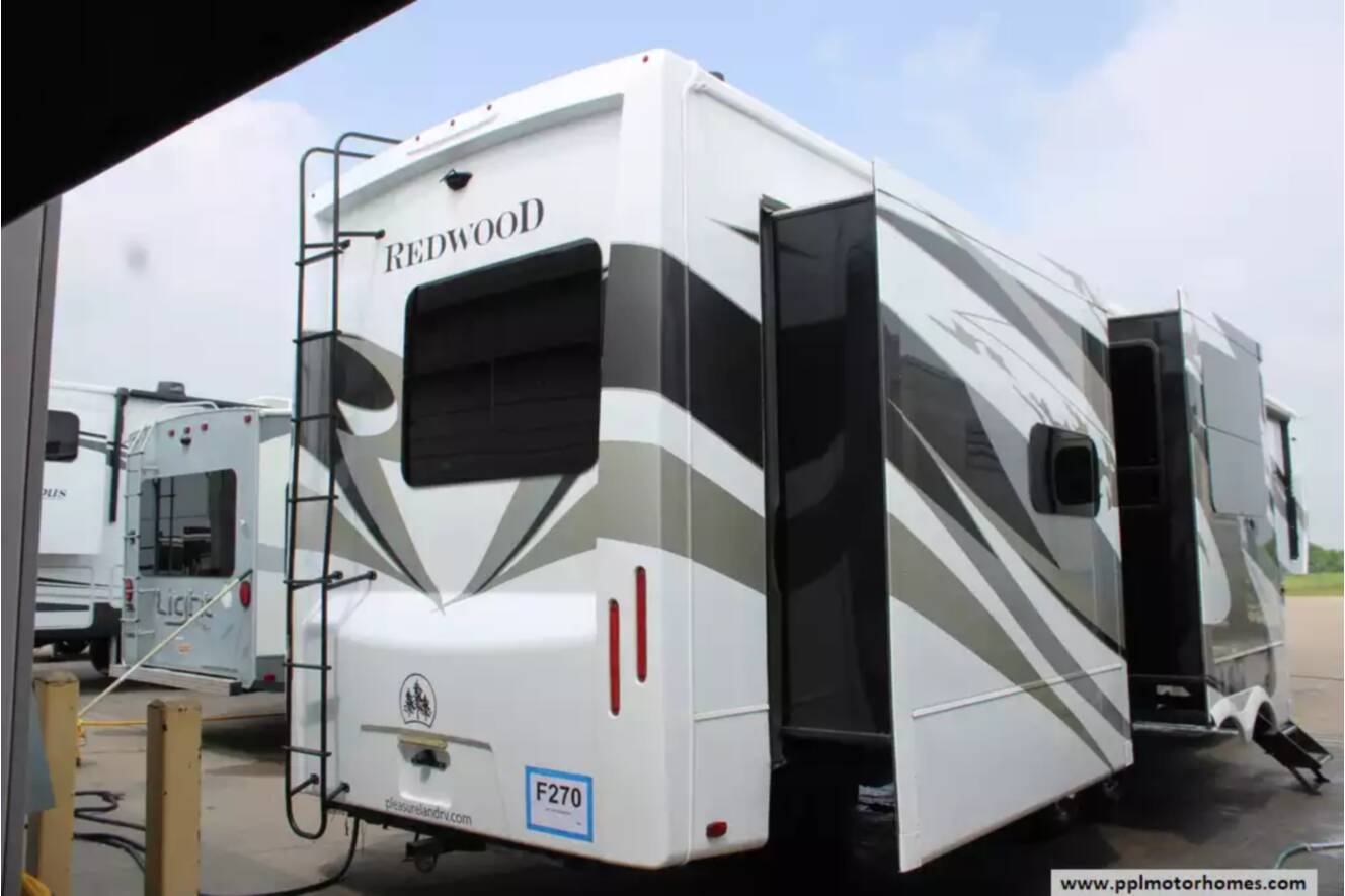 A photo of this 2021 Redwood REDWOOD 4001LK