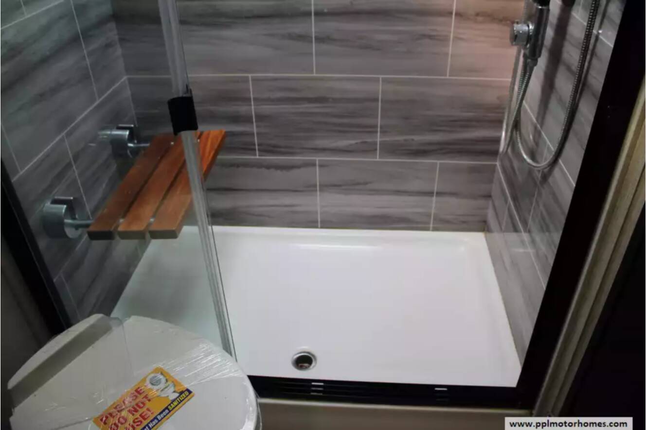 A photo of this 2021 Redwood REDWOOD 4001LK
