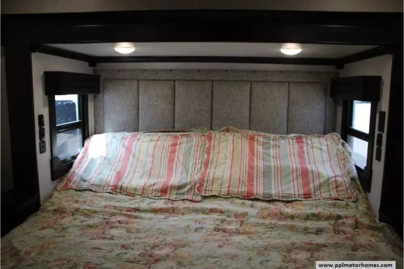 A photo of this 2021 Redwood REDWOOD 4001LK