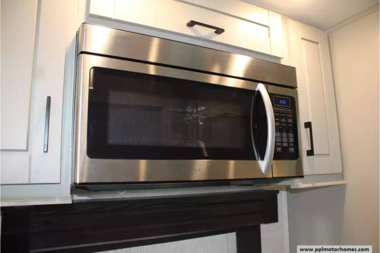 A photo of this 2021 Redwood REDWOOD 4001LK