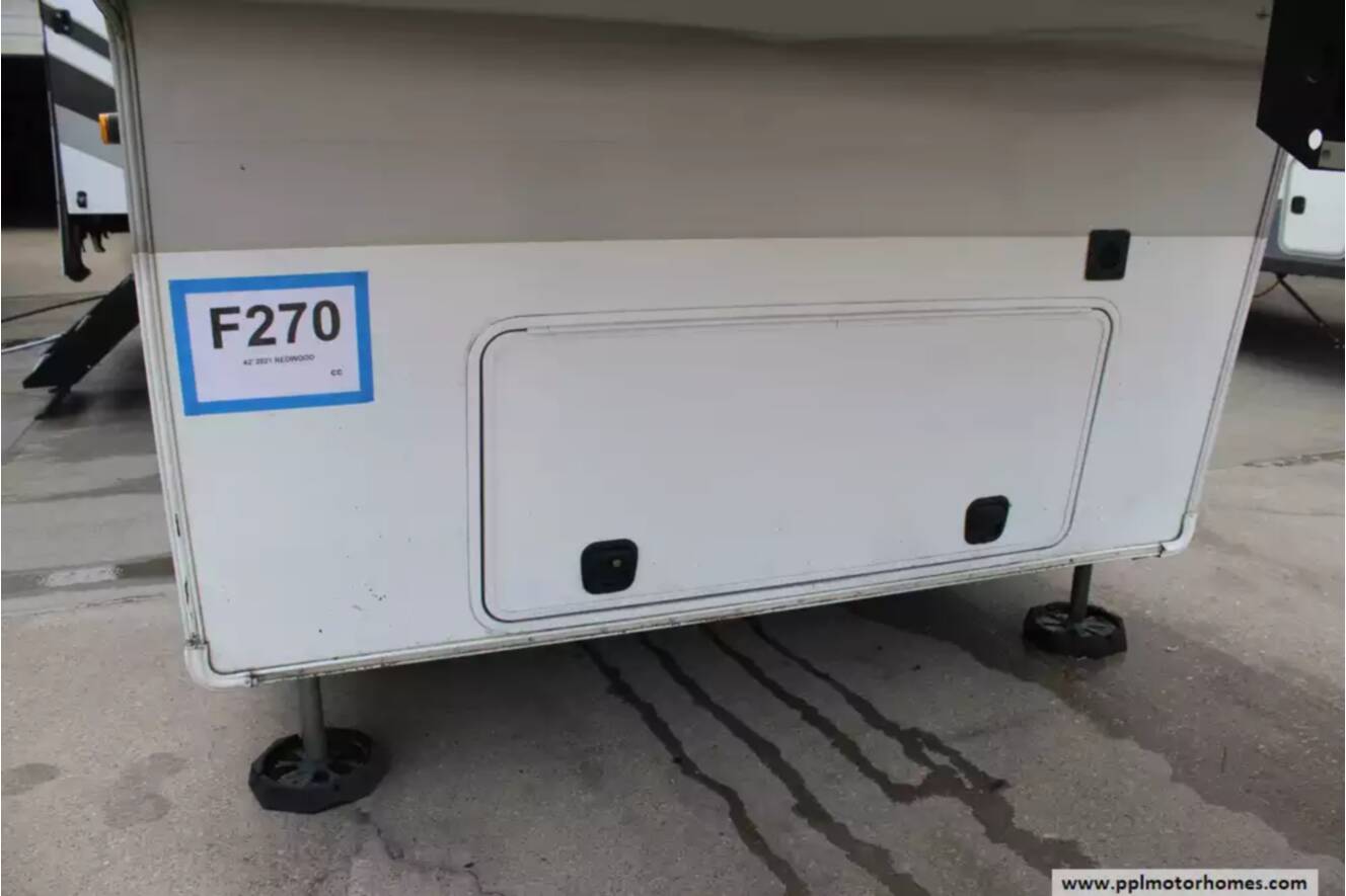 A photo of this 2021 Redwood REDWOOD 4001LK