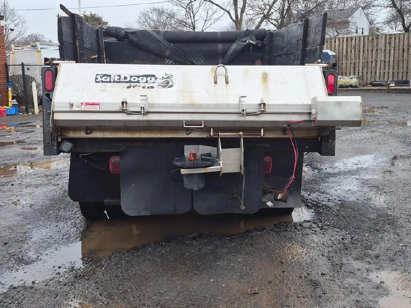 2011 FORD F550