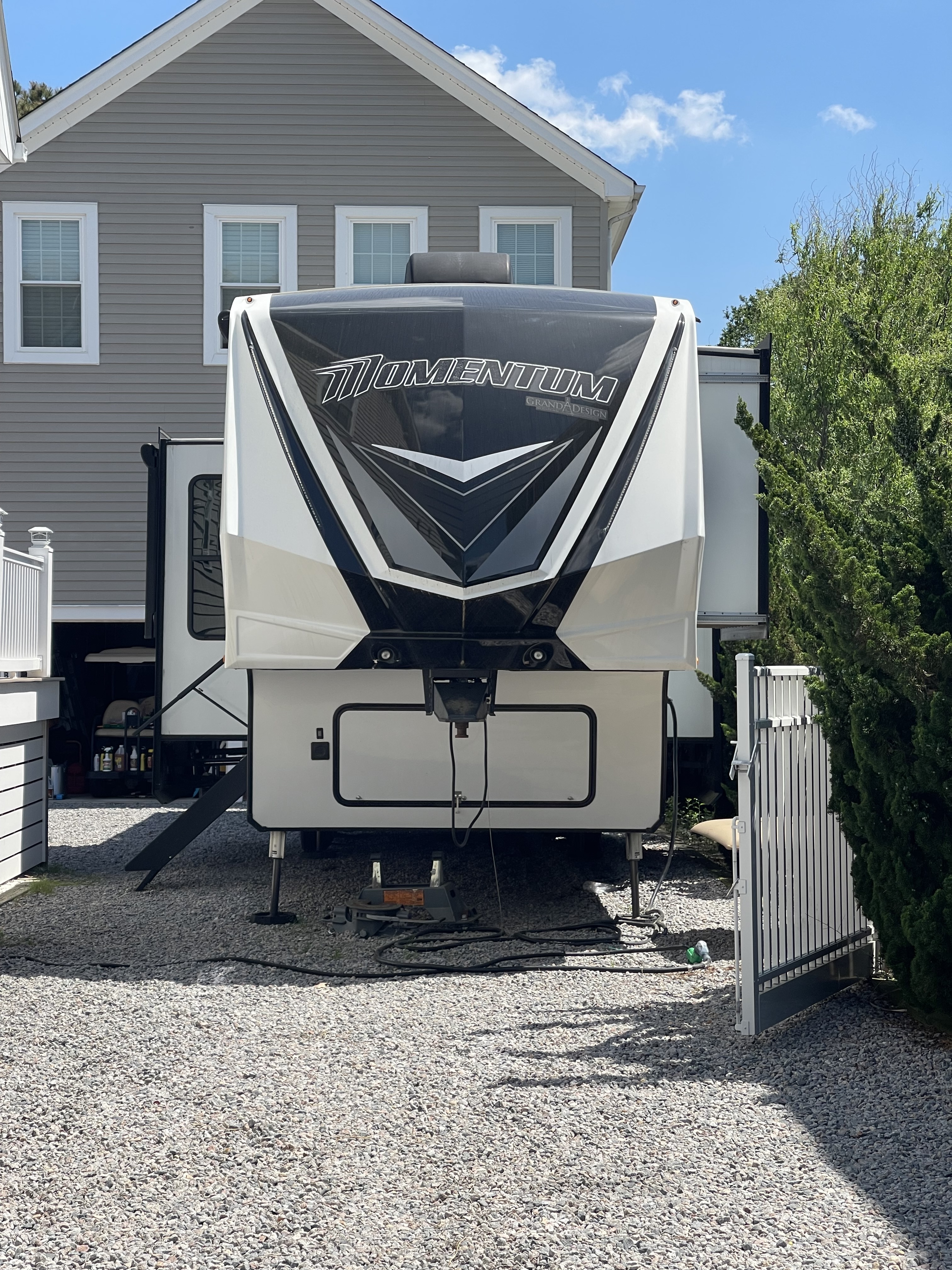 2022 Grand Design MOMENTUM 395MS in norfolk VA