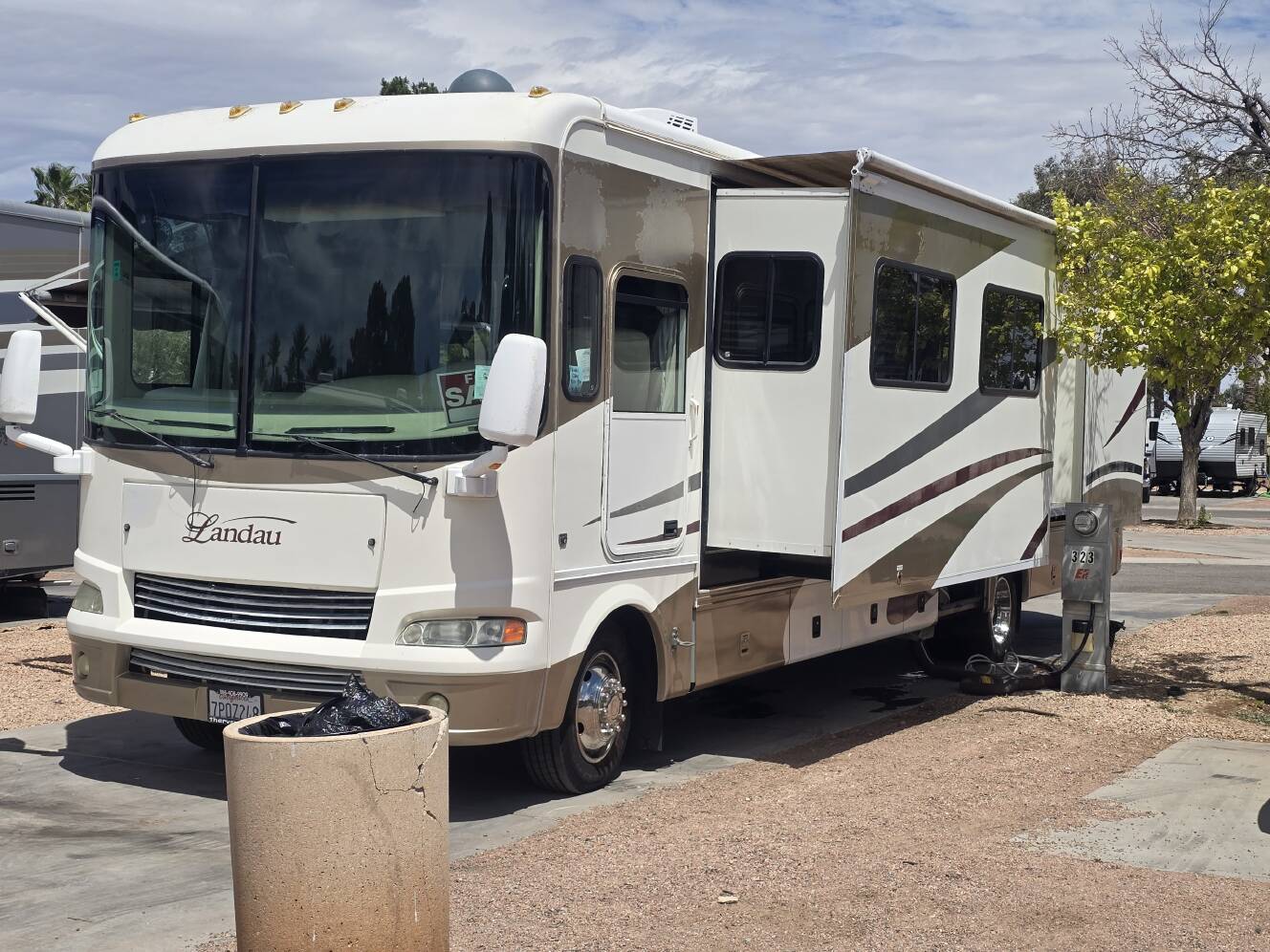 A photo of this 2006 Georgie Boy LANDAU 36