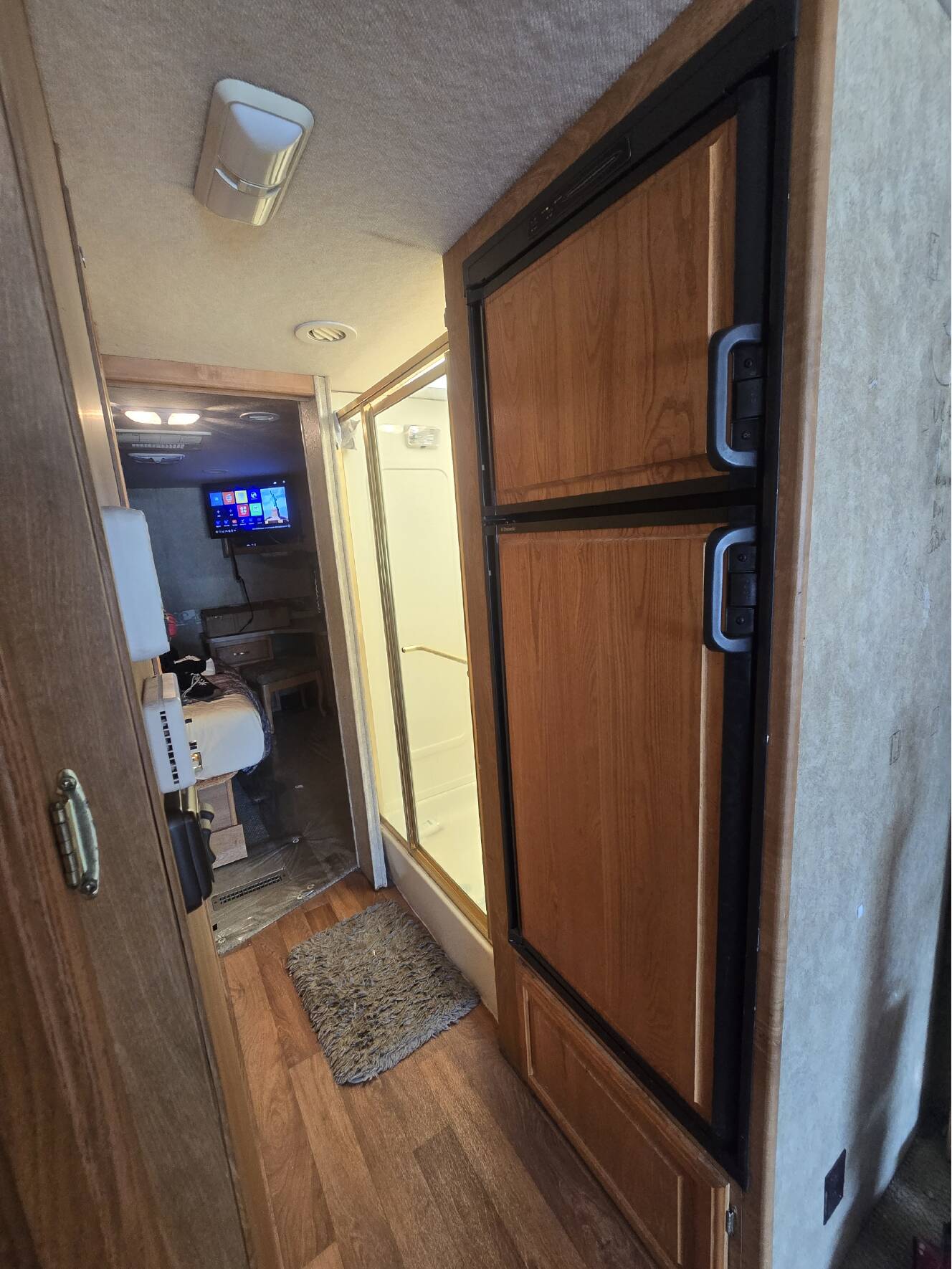 A photo of this 2006 Georgie Boy LANDAU 36