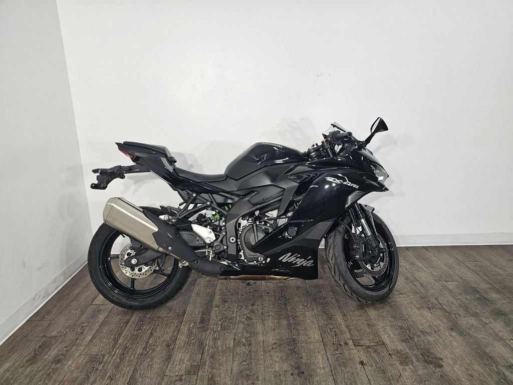 フラッグ 2026年モデル Ninja ZX-4R 適合製品情報① - TRICK STAR - マフラー