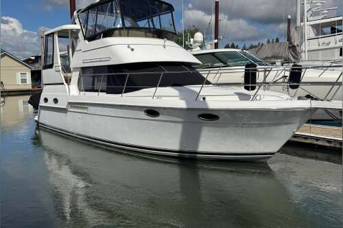 2001 Carver 356 Motor Yacht in portland OR