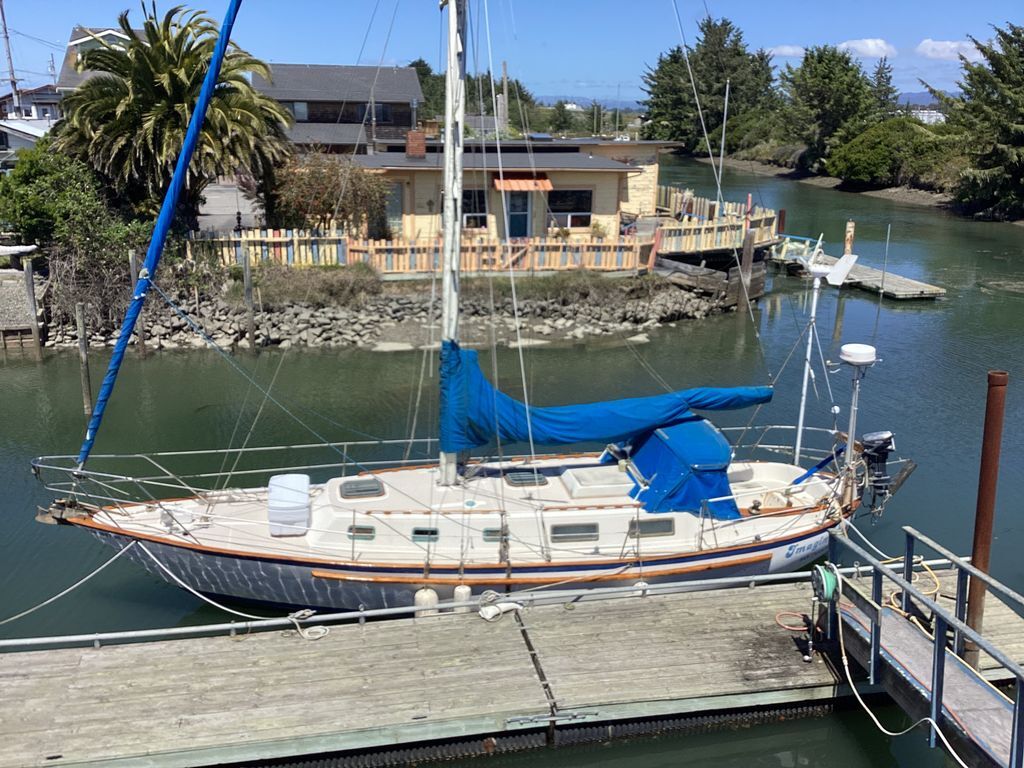 1980 Crealock 37 in eureka CA