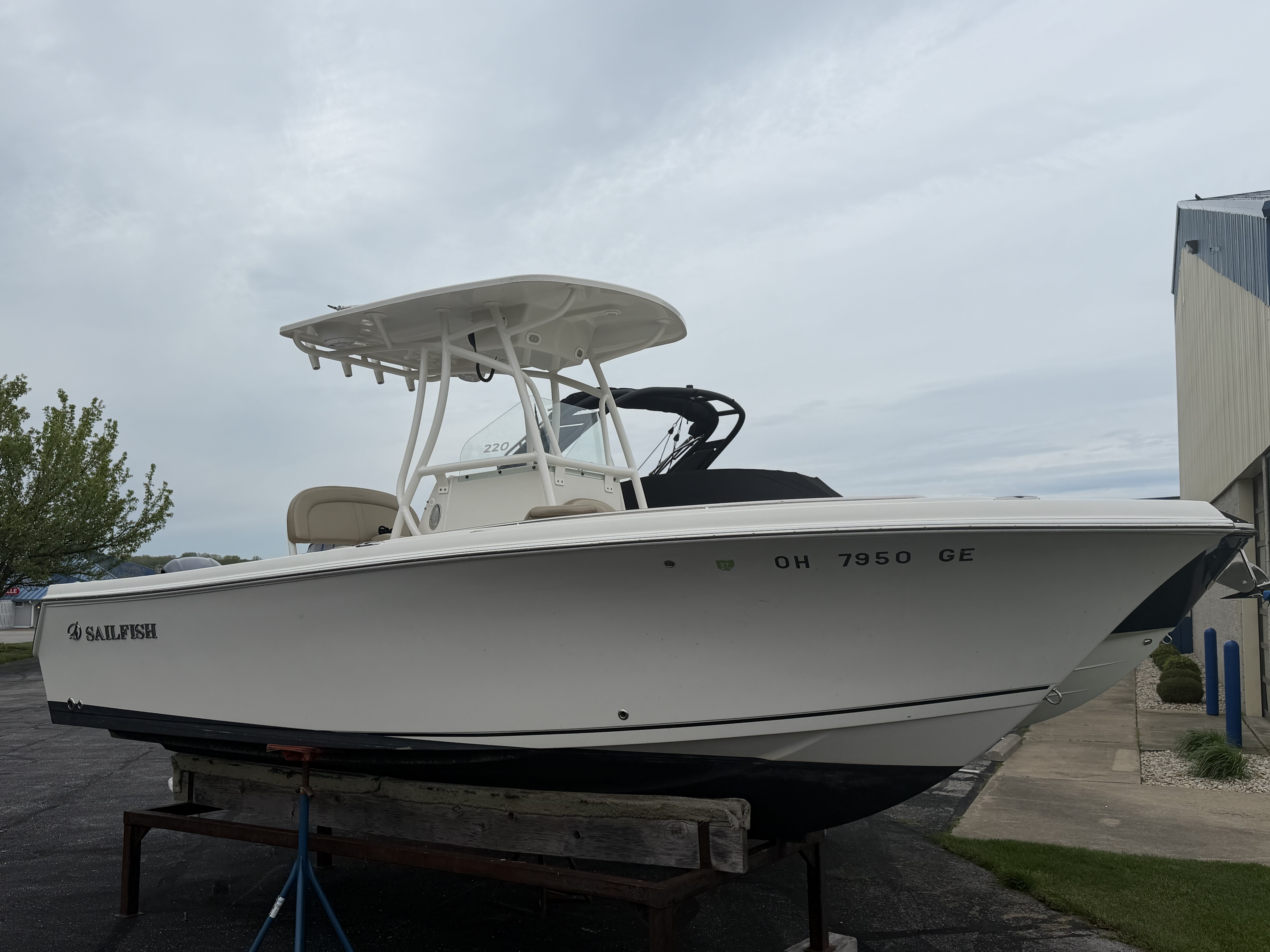 2021 Sailfish 220 CC in marblehead OH