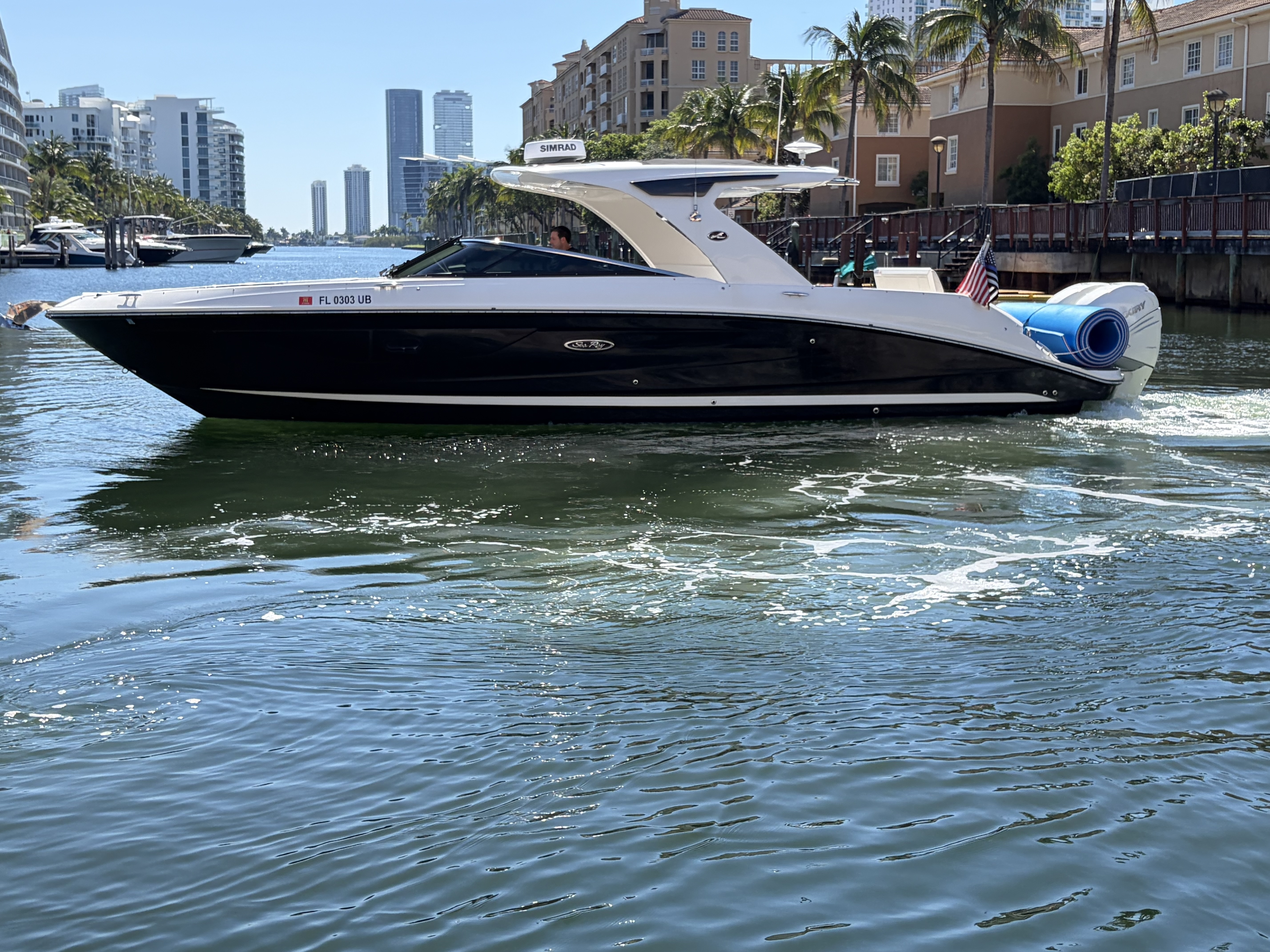 2023 Sea Ray 350 SLX OB W 230 in miami FL